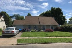 Pre-foreclosure in  JONQUIL LN Levittown, PA 19055