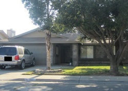 Pre-foreclosure Listing in GRAPEVINE DR LIVINGSTON, CA 95334