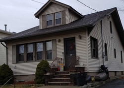 Pre-foreclosure in  SUMMIT AVE Carlstadt, NJ 07072
