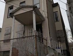 Pre-foreclosure Listing in 16TH AVE PATERSON, NJ 07501