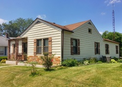 Pre-foreclosure Listing in E ROLLINS ST MOBERLY, MO 65270