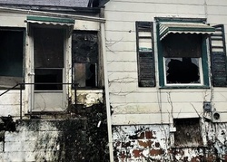 Pre-foreclosure in  N 12TH ST Cambridge, OH 43725