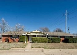 Pre-foreclosure in  MARSHALL DR Edmond, OK 73013