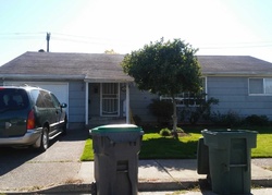 Pre-foreclosure in  MODOC ST Springfield, OR 97477