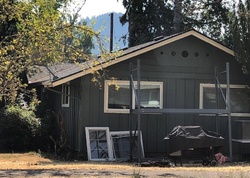Pre-foreclosure in  E 41ST AVE Eugene, OR 97405