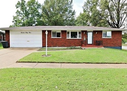 Pre-foreclosure in  FRIAR TUCK LN Saint Louis, MO 63125