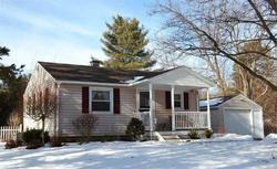 Pre-foreclosure Listing in MOUNTAIN VIEW DR SOUTH GLENS FALLS, NY 12803