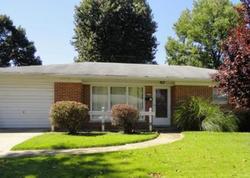 Pre-foreclosure in  SAINT MARY DR Belleville, IL 62226