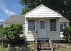 Pre-foreclosure Listing in 12TH ST BETTENDORF, IA 52722