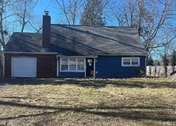 Pre-foreclosure in  HARFORD DR Coram, NY 11727