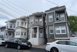 Pre-foreclosure in  IRVING PL Secaucus, NJ 07094