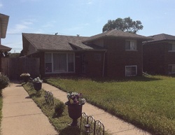 Pre-foreclosure in  S ELIZABETH ST Chicago, IL 60643