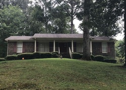 Pre-foreclosure in  OAK RIDGE DR Birmingham, AL 35214