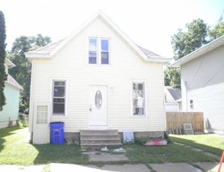 Pre-foreclosure in  13TH AVE SW Cedar Rapids, IA 52404