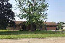 Pre-foreclosure Listing in MAPLE DR SHELBYVILLE, IN 46176