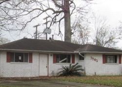 Pre-foreclosure in  VIDET POLK DR Baton Rouge, LA 70812
