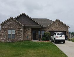 Pre-foreclosure Listing in ASPEN CREEK DR VILONIA, AR 72173