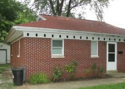 Pre-foreclosure in  N UNDERHILL ST Peoria, IL 61606