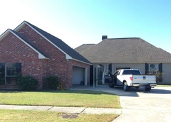 Pre-foreclosure in  RIVERS EDGE DR Addis, LA 70710