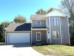Pre-foreclosure Listing in HIGH MEADOW RD JEFFERSONVILLE, IN 47130