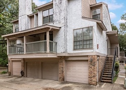 Pre-foreclosure Listing in E BAYOU PKWY APT 3D LAFAYETTE, LA 70508