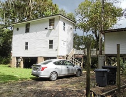 Pre-foreclosure in  HORSESHOE DR Baton Rouge, LA 70817