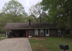 Pre-foreclosure Listing in HARVEST DR GREENWELL SPRINGS, LA 70739