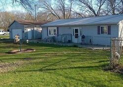 Pre-foreclosure in  N EDGEWATER DR Chillicothe, IL 61523