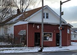 Pre-foreclosure in  W GARDEN ST Peoria, IL 61602