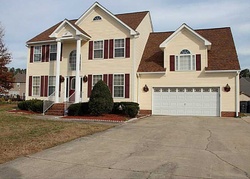 Pre-foreclosure Listing in WILLOW WOOD AVE SMITHFIELD, VA 23430