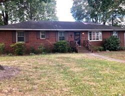 Pre-foreclosure in  20TH ST West Point, VA 23181
