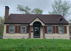 Pre-foreclosure in  W MILLMAN ST Peoria, IL 61605