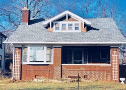 Pre-foreclosure in  W AYRES AVE Peoria, IL 61604