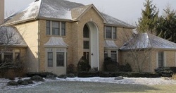 Pre-foreclosure in  DUNROVIN DR New Albany, OH 43054