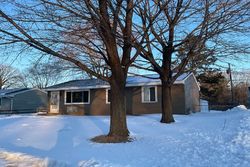 Pre-foreclosure Listing in KEITH RD CIRCLE PINES, MN 55014