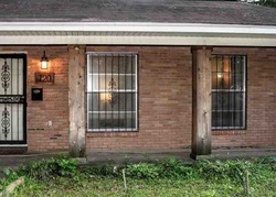 Pre-foreclosure Listing in COLONIAL CIR JACKSON, MS 39211