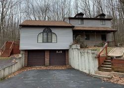Pre-foreclosure Listing in COUNTRY CLUB DR GOULDSBORO, PA 18424