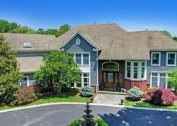 Pre-foreclosure Listing in HILL POND LN RUMSON, NJ 07760