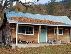 Pre-foreclosure in  E ANTELOPE RD Eagle Point, OR 97524