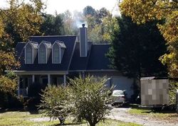 Pre-foreclosure Listing in BLACKS CREEK CHURCH RD COMMERCE, GA 30530