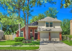 Pre-foreclosure in  OAK CHASE DR Houston, TX 77062