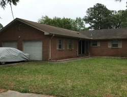 Pre-foreclosure in  LEEPOINT RD Norfolk, VA 23502