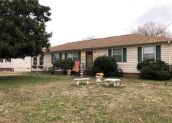 Pre-foreclosure Listing in PLEASANT DALE AVE COLONIAL HEIGHTS, VA 23834