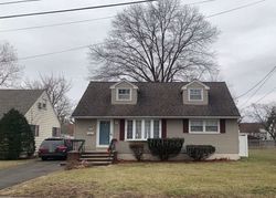  Riverview Cir, Little Falls NJ