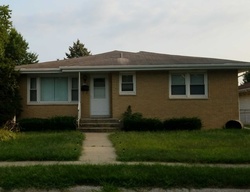 Pre-foreclosure in  184TH ST Lansing, IL 60438