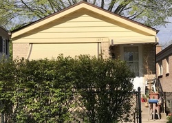 Pre-foreclosure in  GREY AVE Evanston, IL 60201