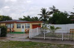 Pre-foreclosure in  NE 157TH TER Miami, FL 33162