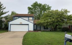 Pre-foreclosure in  HONEYSUCKLE LN Lansing, MI 48917