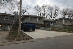  Ne 46th St, Kansas City MO