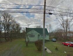 Pre-foreclosure in  CONNECTICUT AVE Bay Shore, NY 11706
